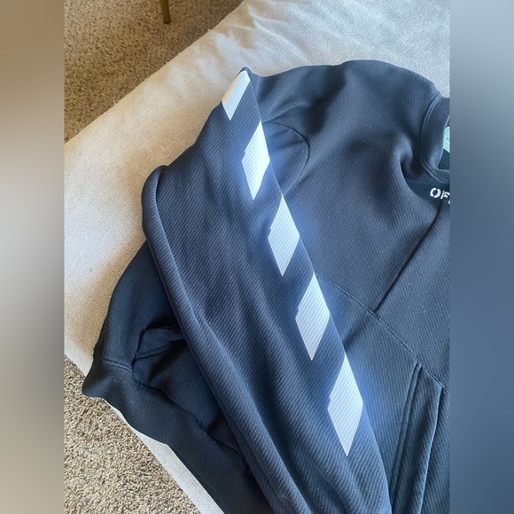 Off White Crew Neck - Picture 4 of 4